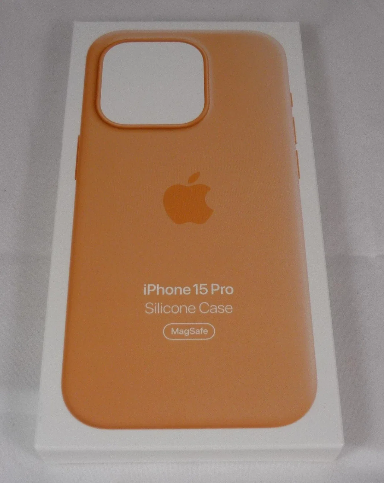 APPLE MT1H3FE/A iPhone 15 Pro Silicone Case with MagSafe - Orange Sorbet A3125